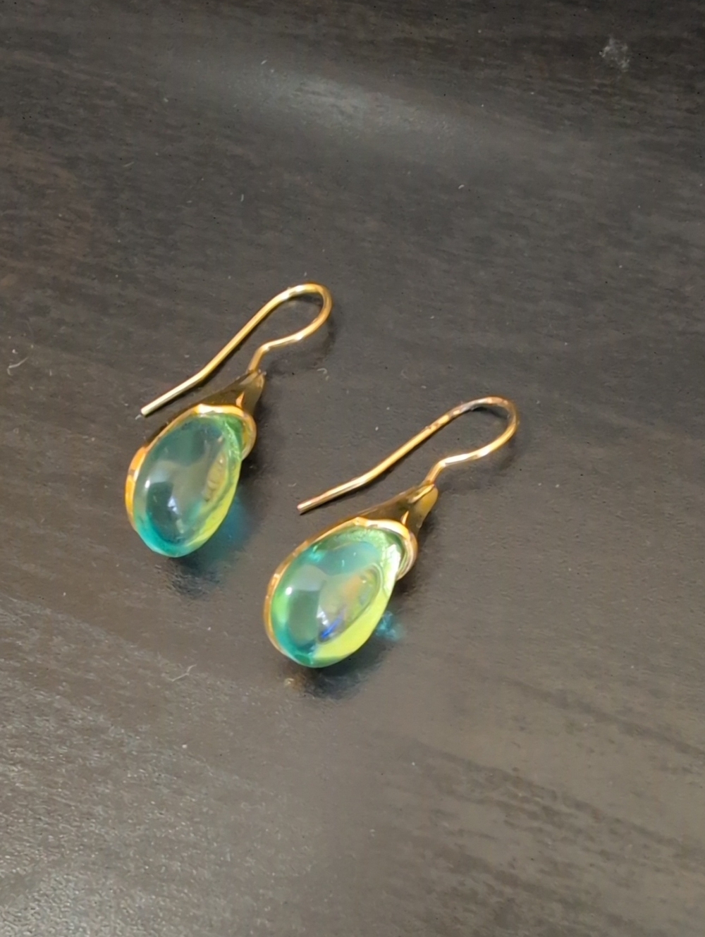 Amazing Drop Earrings with Iridescent Teardrop Stones